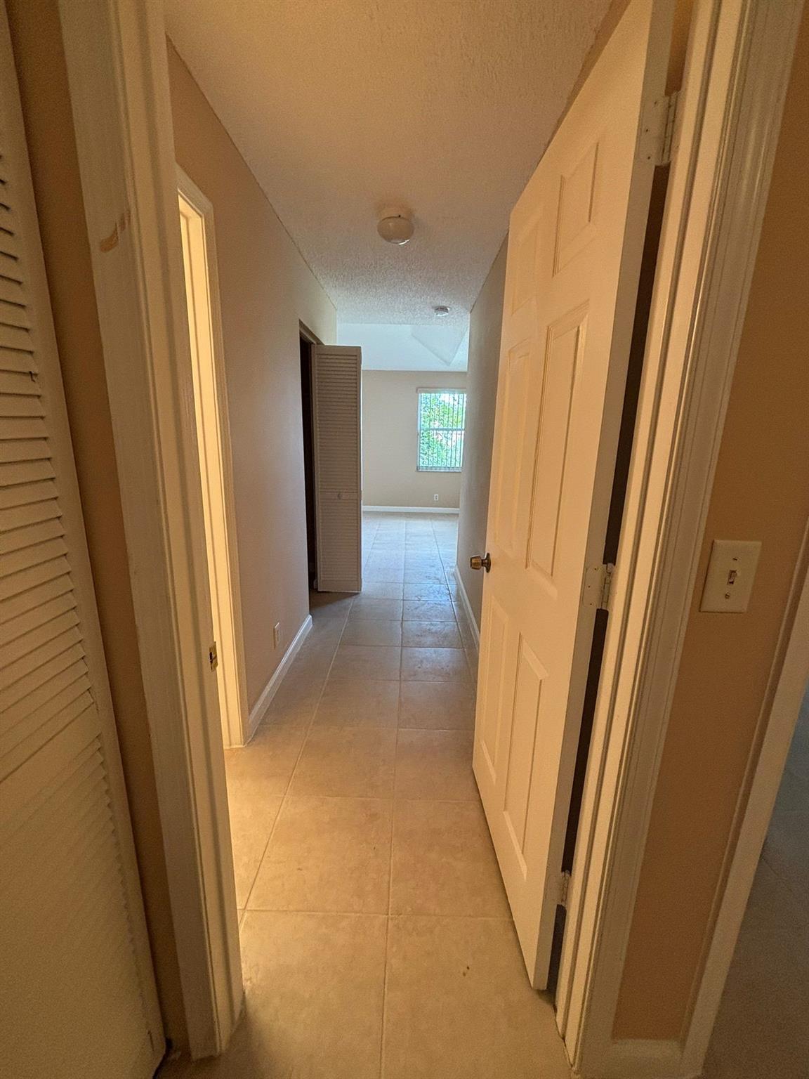 S & R Of Inverrary Prcl O - Residential Lease