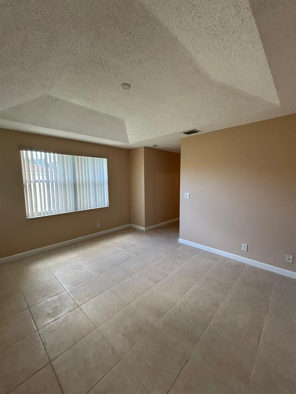 S & R Of Inverrary Prcl O - Residential Lease