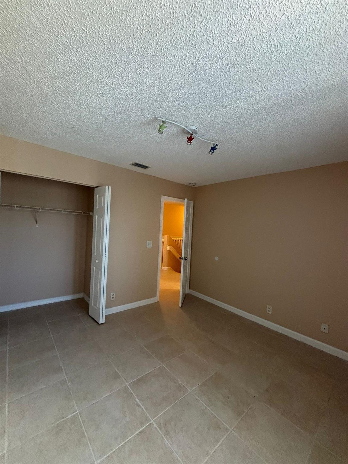 S & R Of Inverrary Prcl O - Residential Lease