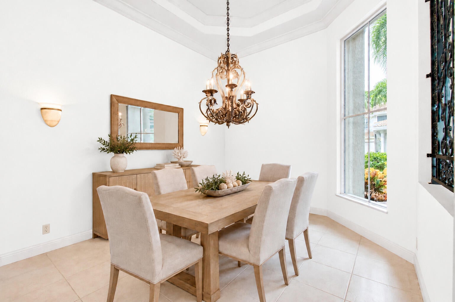 6903 Royal Orchid Circle