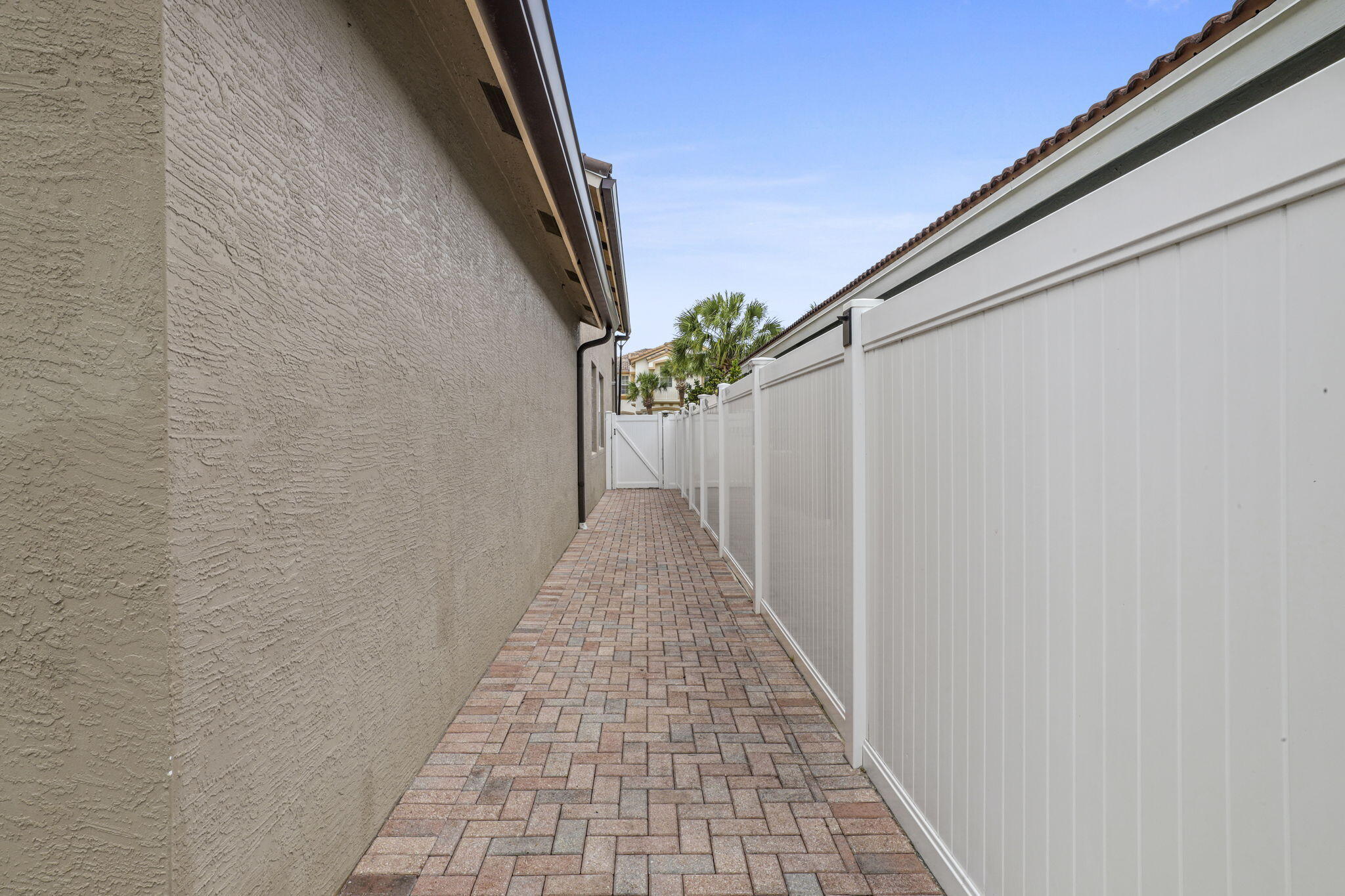 FOURTH  REPLAT OF PORTOFINO ISLES - Residential