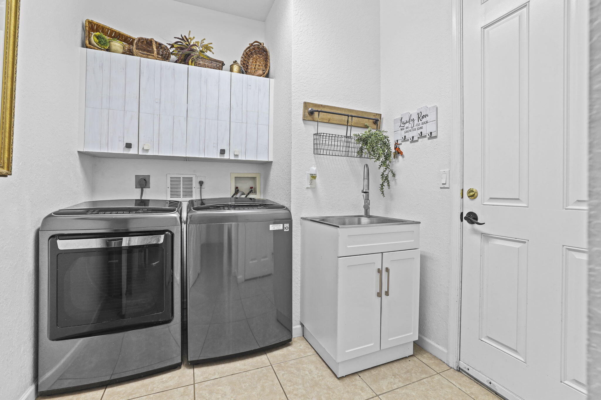 FOURTH  REPLAT OF PORTOFINO ISLES - Residential