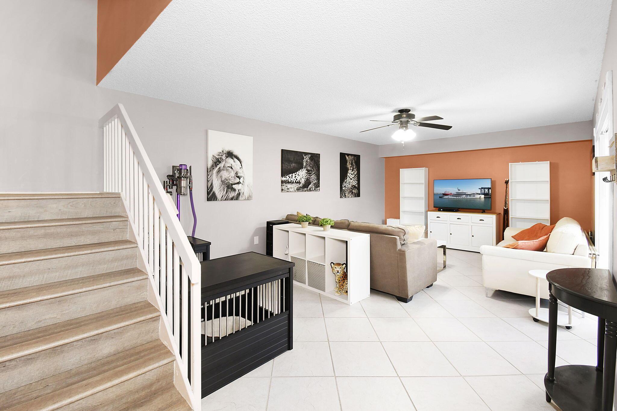 1117 11th Way, West Palm Beach, FL, 33407/$265,000 3 1117 11th Way