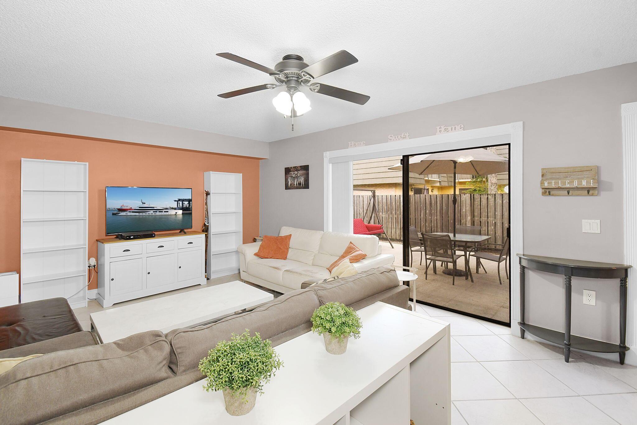 1117 11th Way, West Palm Beach, FL, 33407/$265,000 1 1117 11th Way