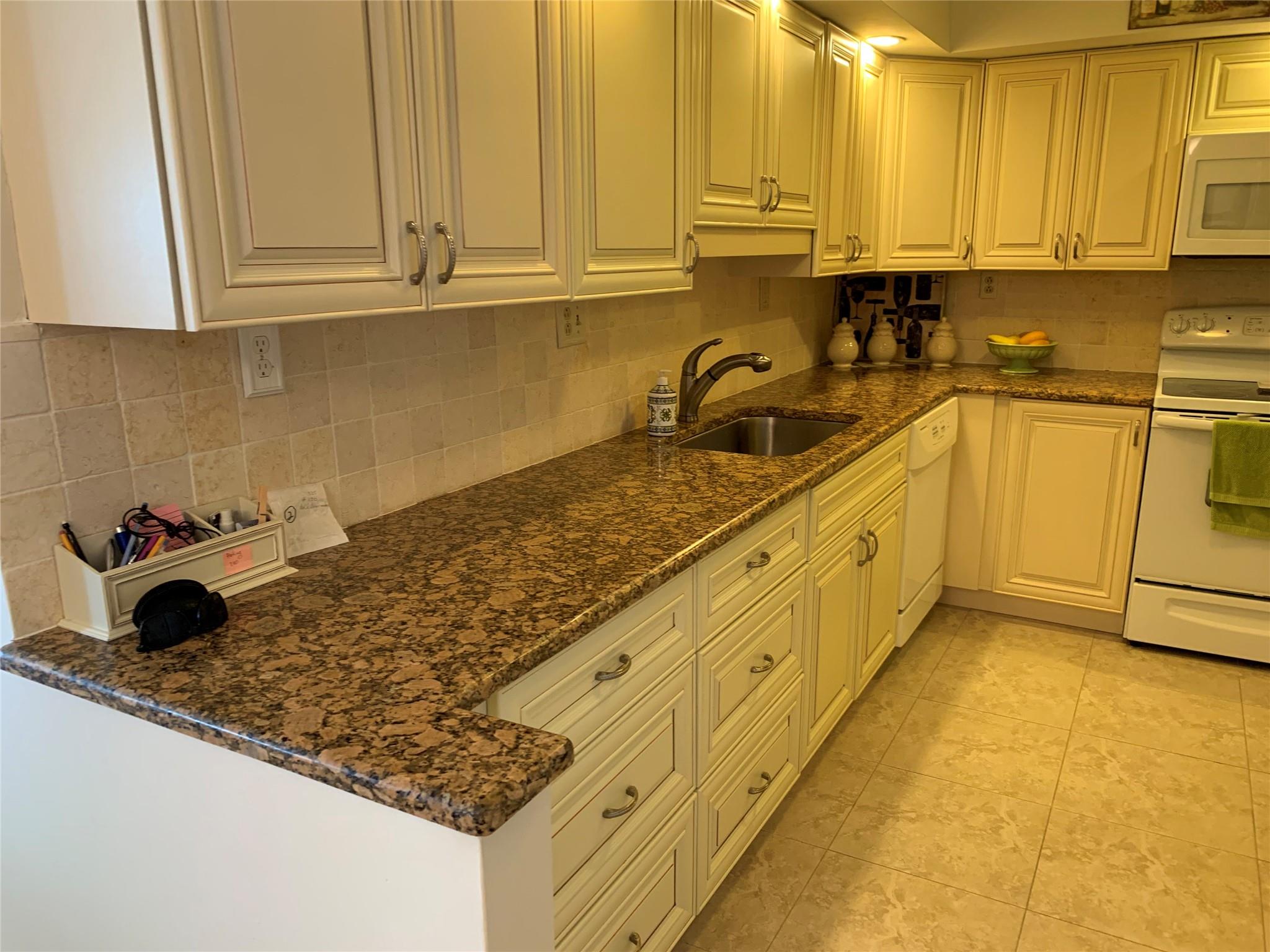 525 N Ocean Blvd 1120