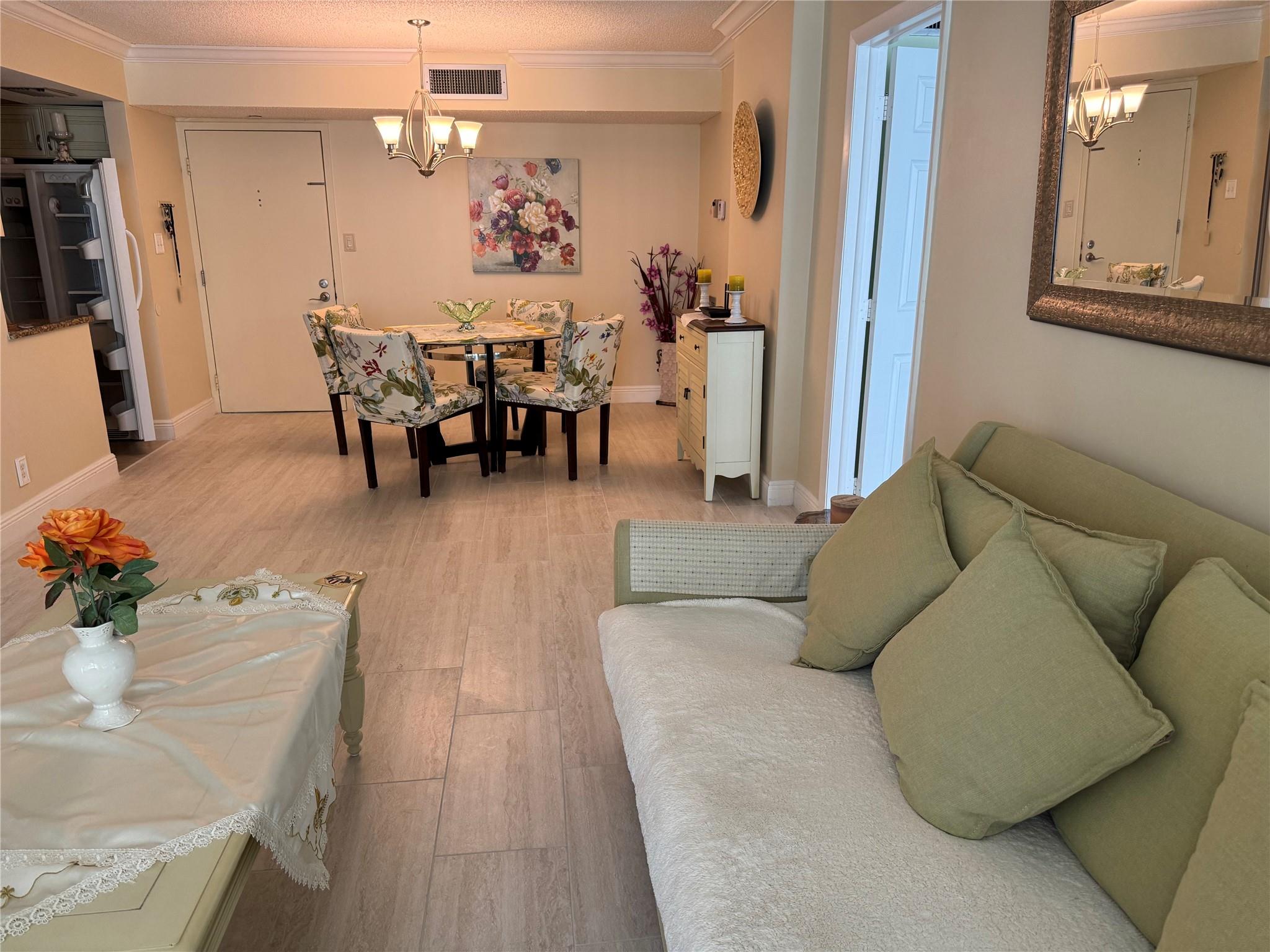 525 N Ocean Blvd 1120