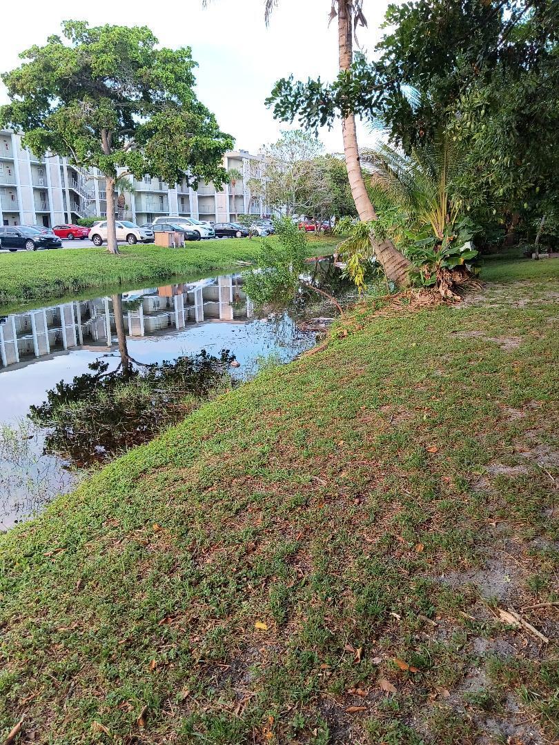 COLONIES TWO CONDO - Residential