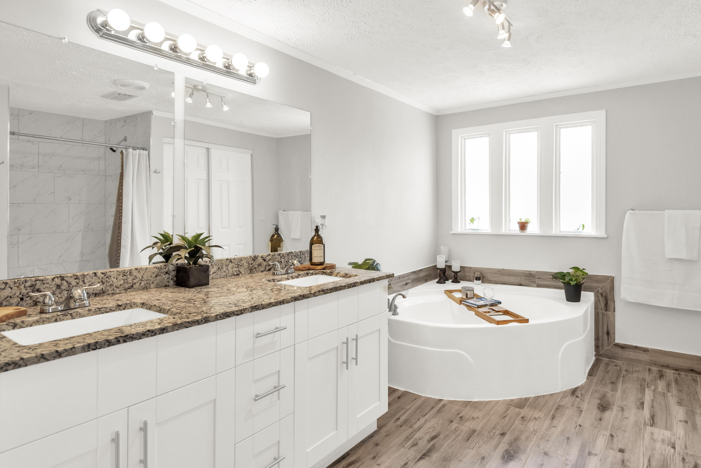 LAKE BOYNTON ESTATES 1 - Residential