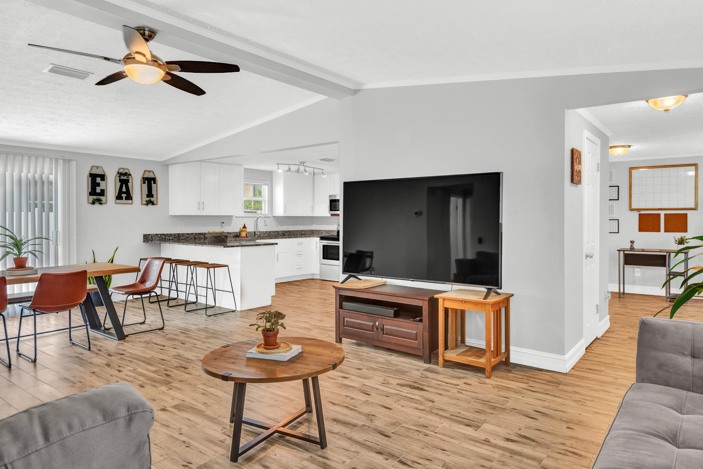 LAKE BOYNTON ESTATES 1 - Residential