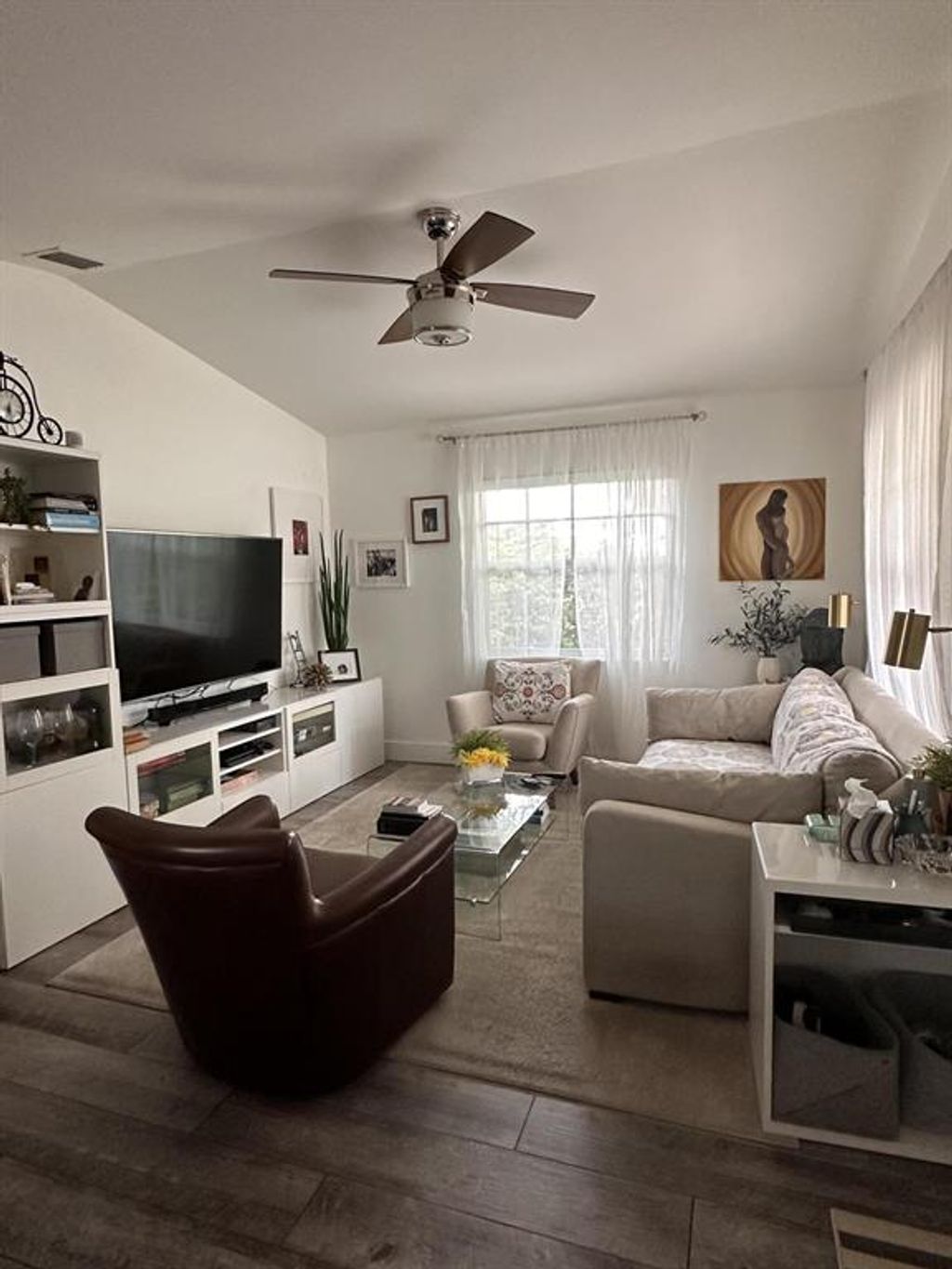 Photo of 249 SW 3rd Avenue, Delray Beach, FL 33444 (MLS # R10887604)