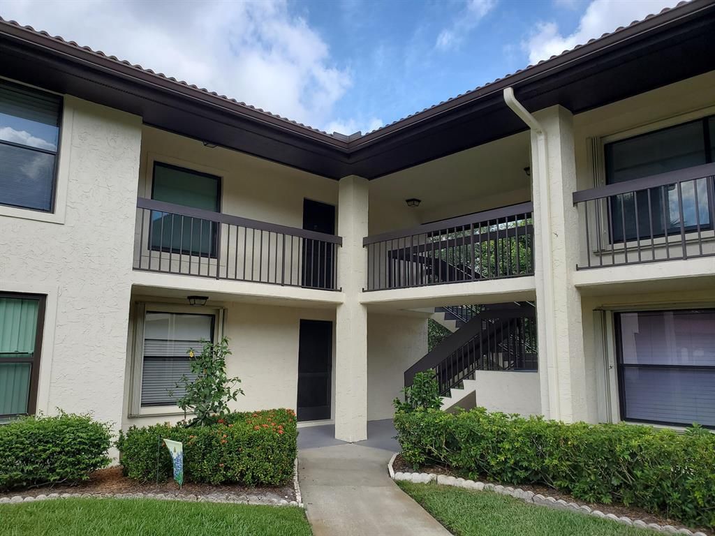 Photo of 121 SW South River Drive #106, Stuart, FL 34997 (MLS # R10710558)