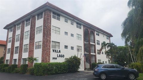 Photo of 3910 Crystal Lake Drive #403, Deerfield Beach, FL 33064 (MLS # F10541250)