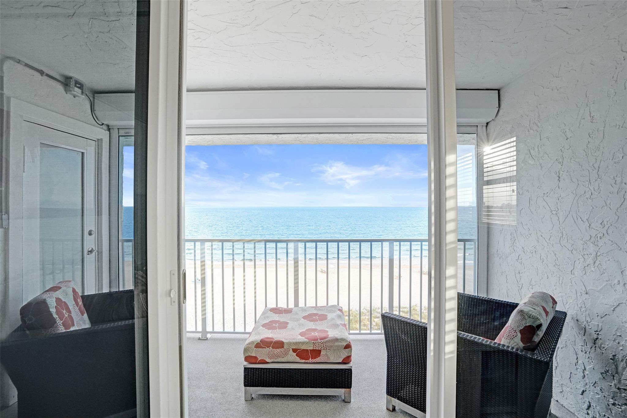 Tha Residence Condo - Residential