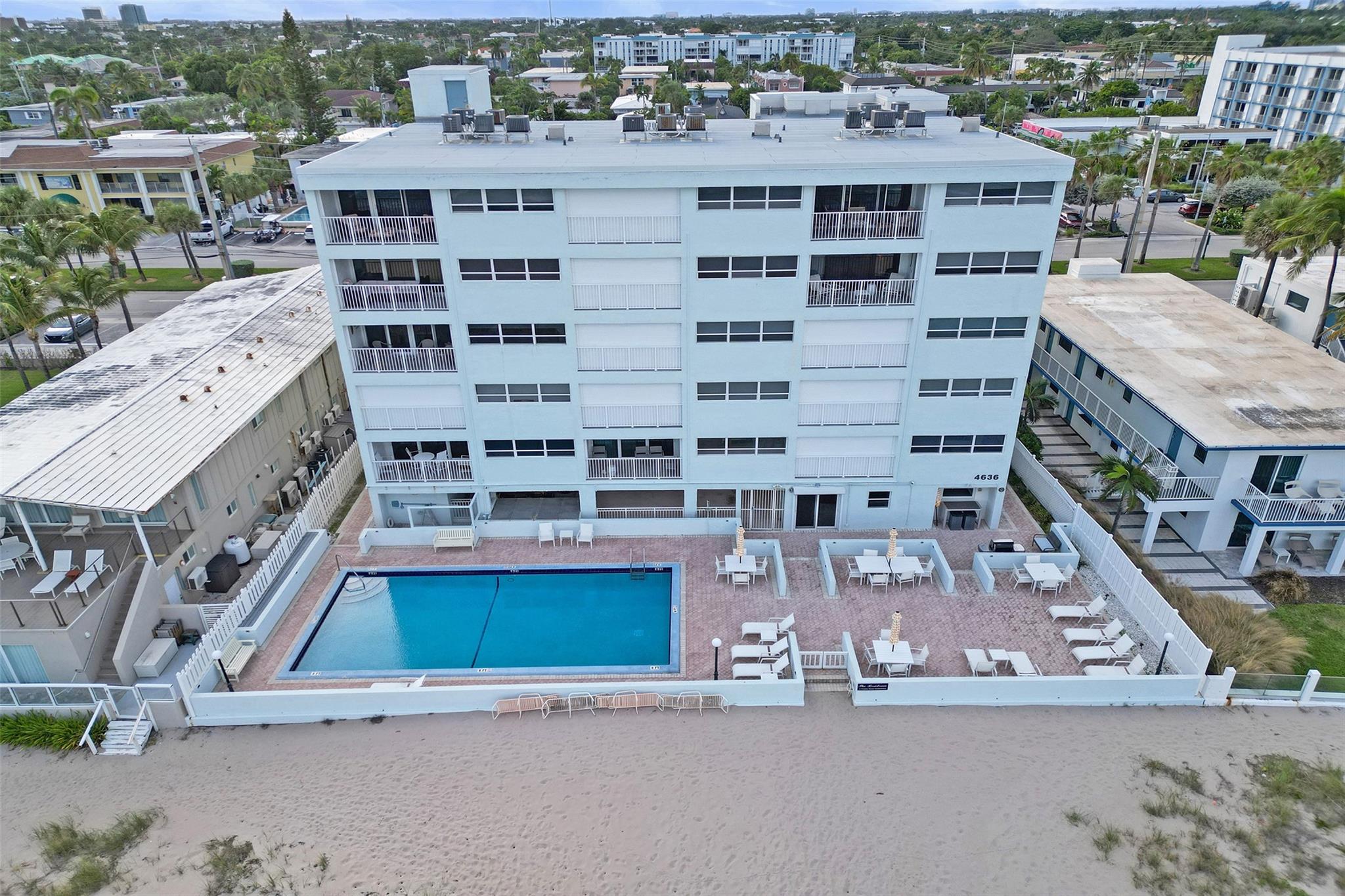 Tha Residence Condo - Residential