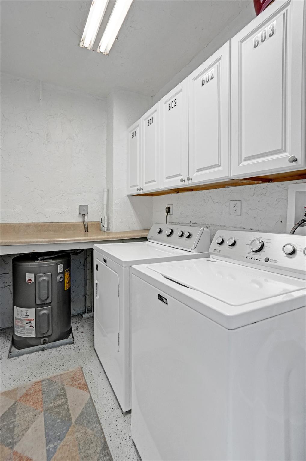 Tha Residence Condo - Residential