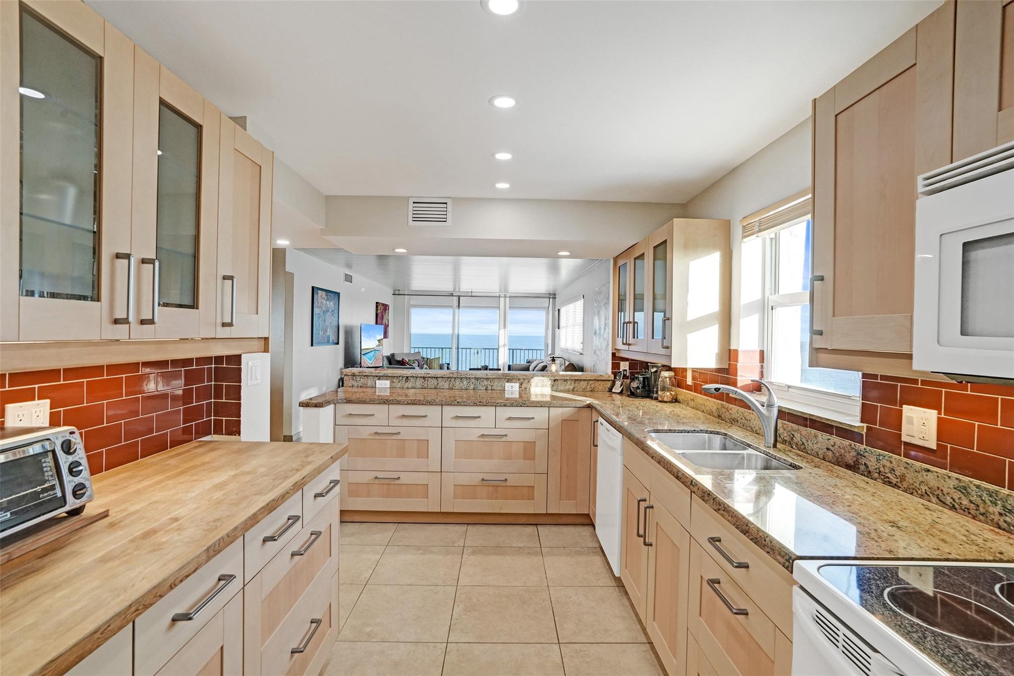 Tha Residence Condo - Residential