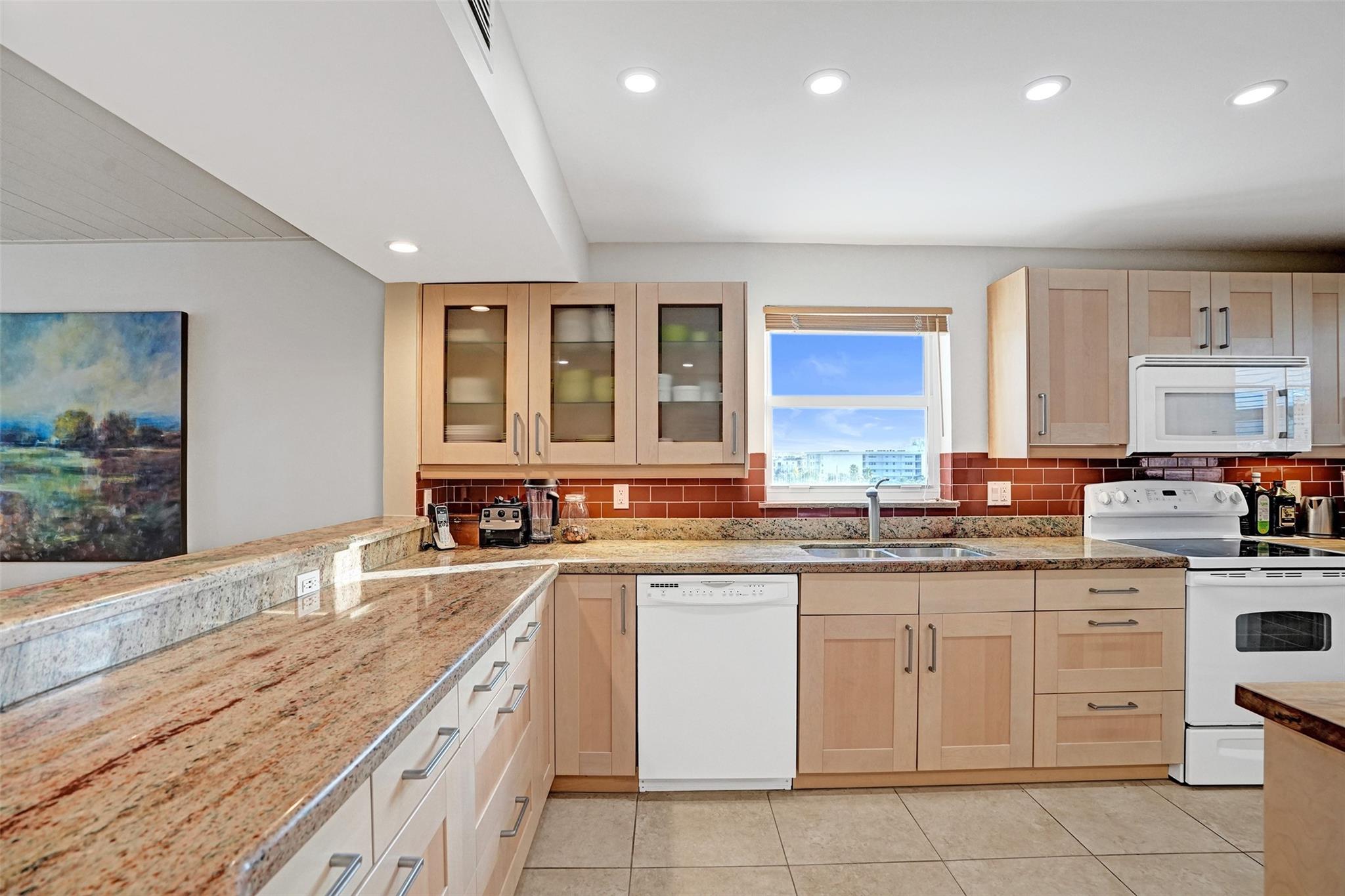 Tha Residence Condo - Residential