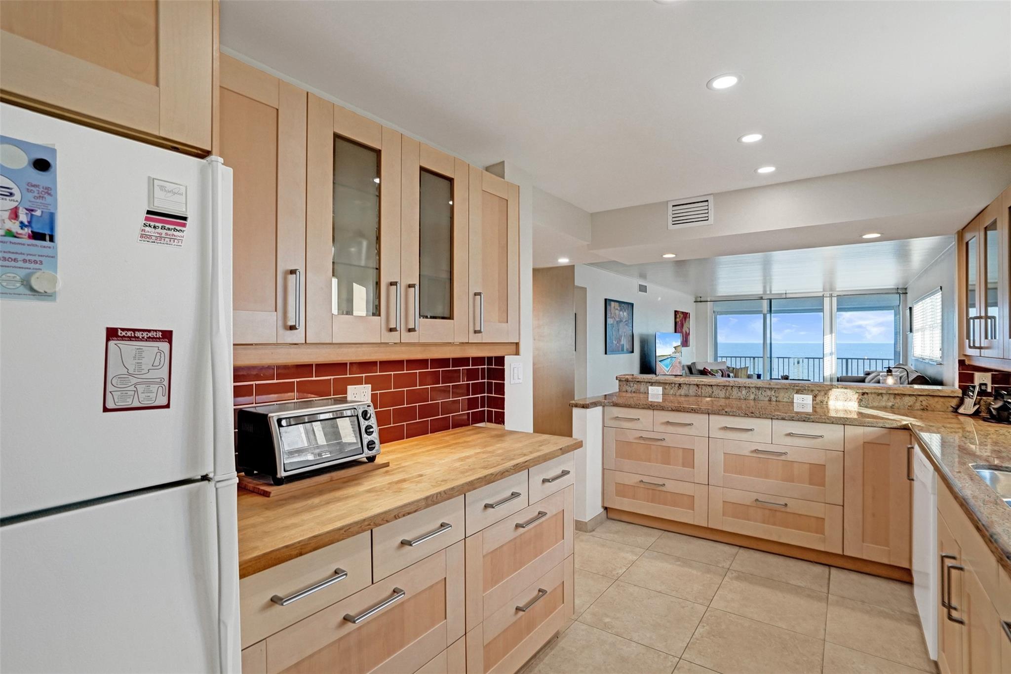 Tha Residence Condo - Residential