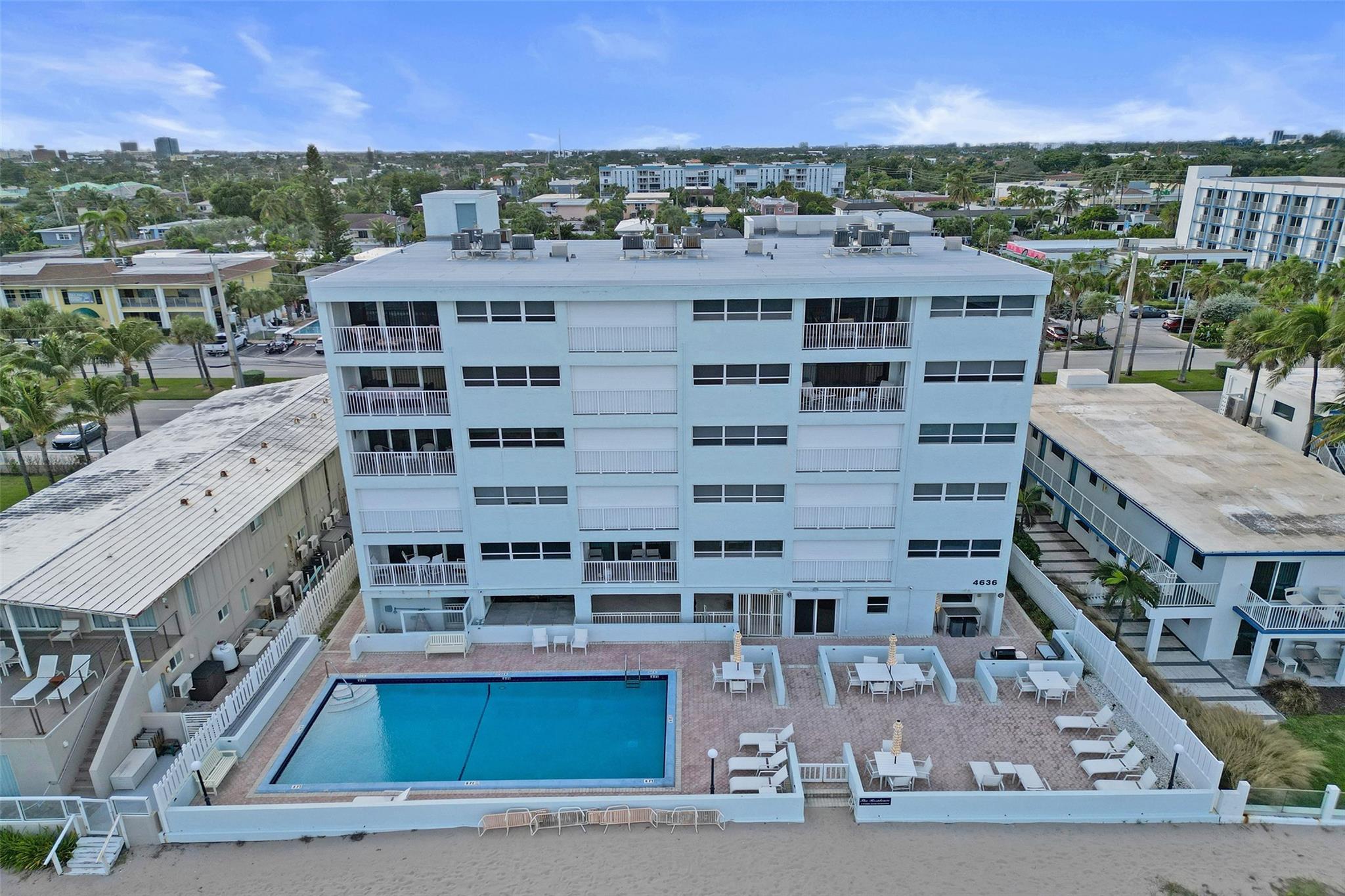 Tha Residence Condo - Residential