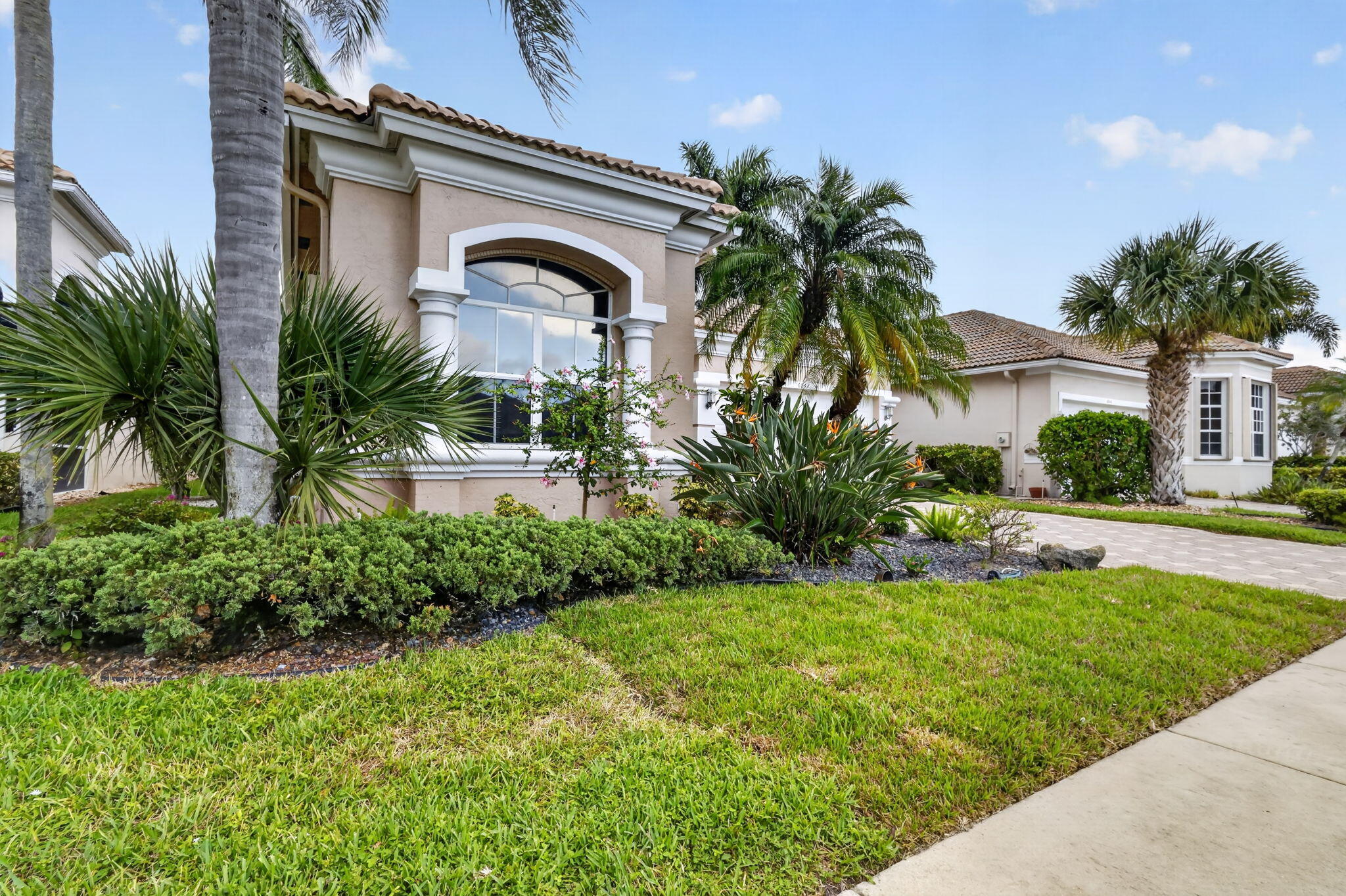 6842 Fairway Lakes Drive