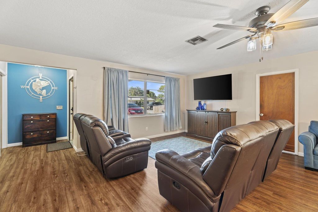 Photo of 1728 SE Harrison Street, Stuart, FL 34997 (MLS # R11083843)