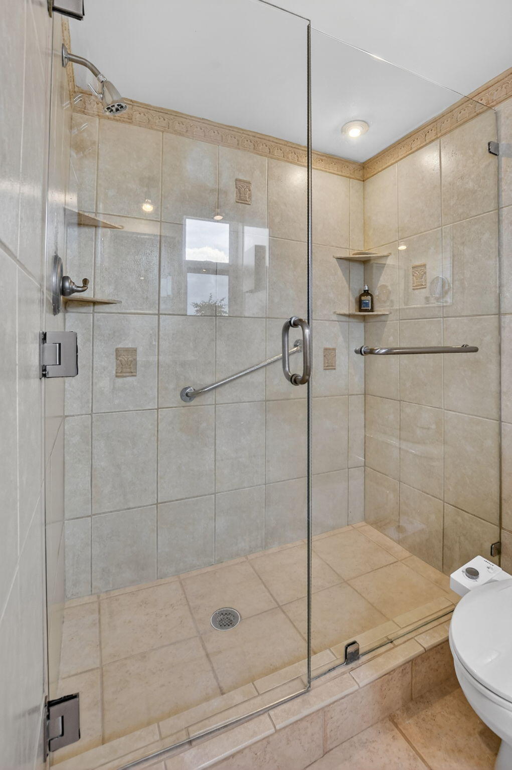 HILLSBORO LE BARON CONDO APTS - Residential