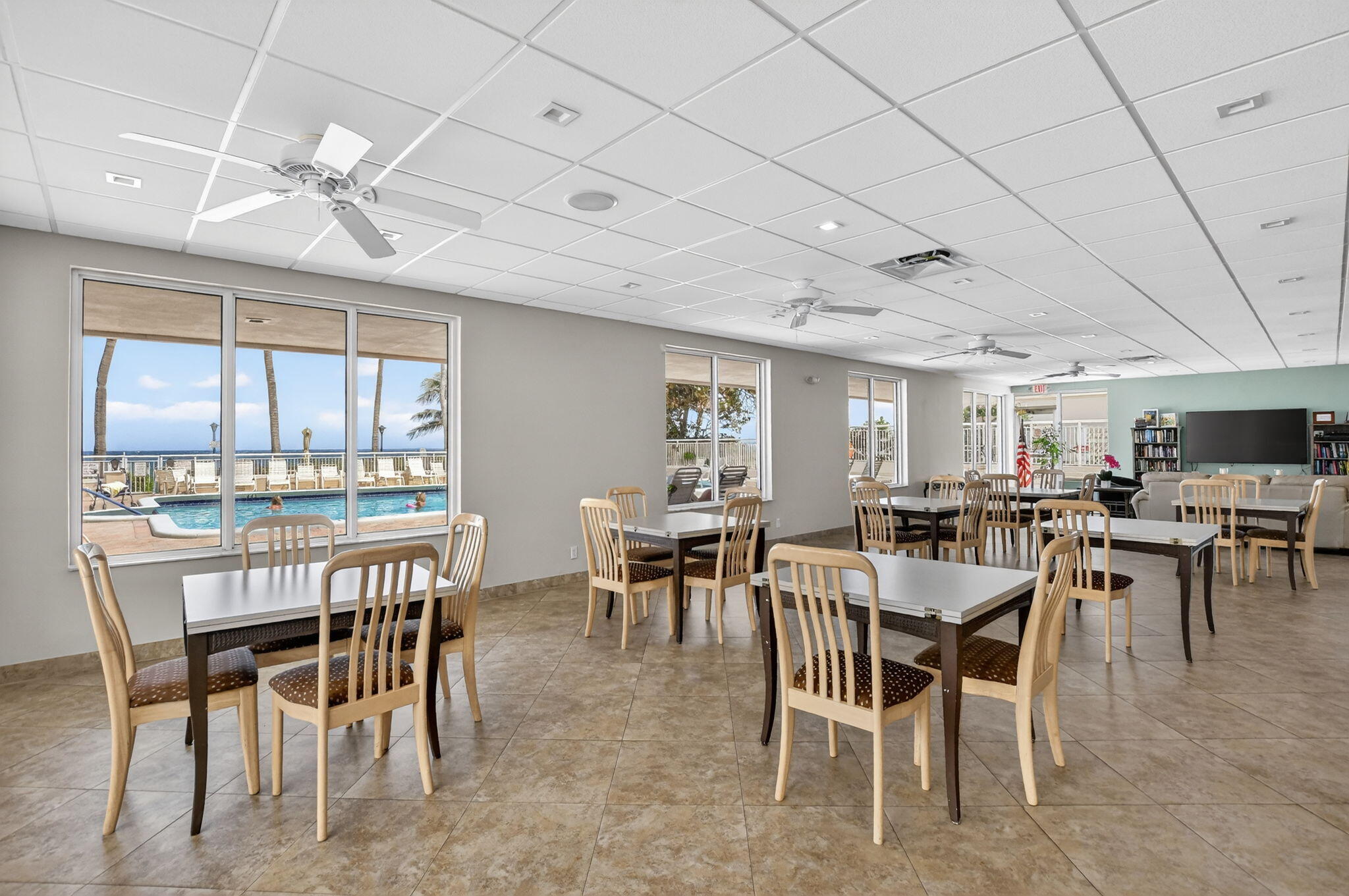 HILLSBORO LE BARON CONDO APTS - Residential