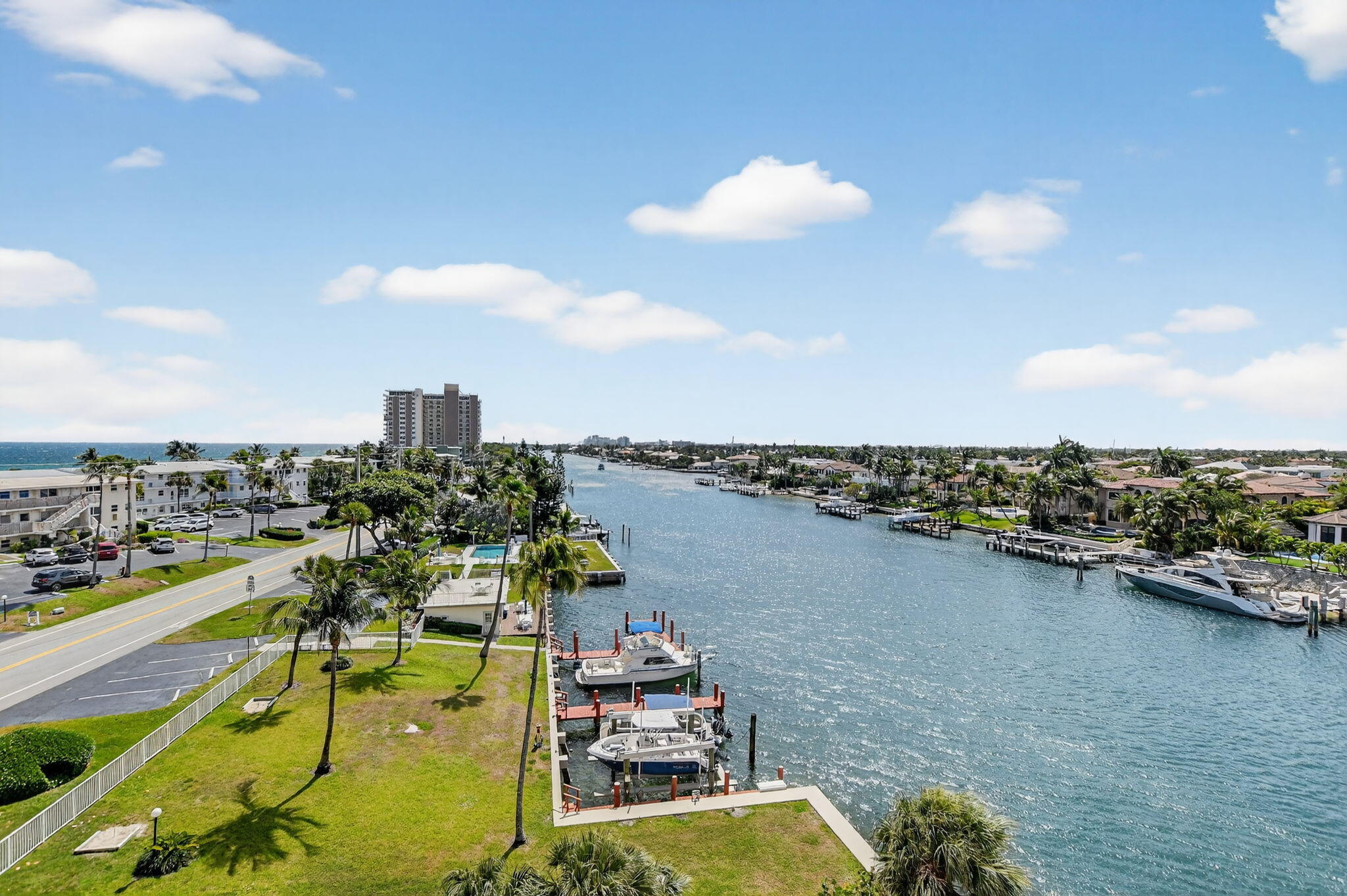 HILLSBORO LE BARON CONDO APTS - Residential