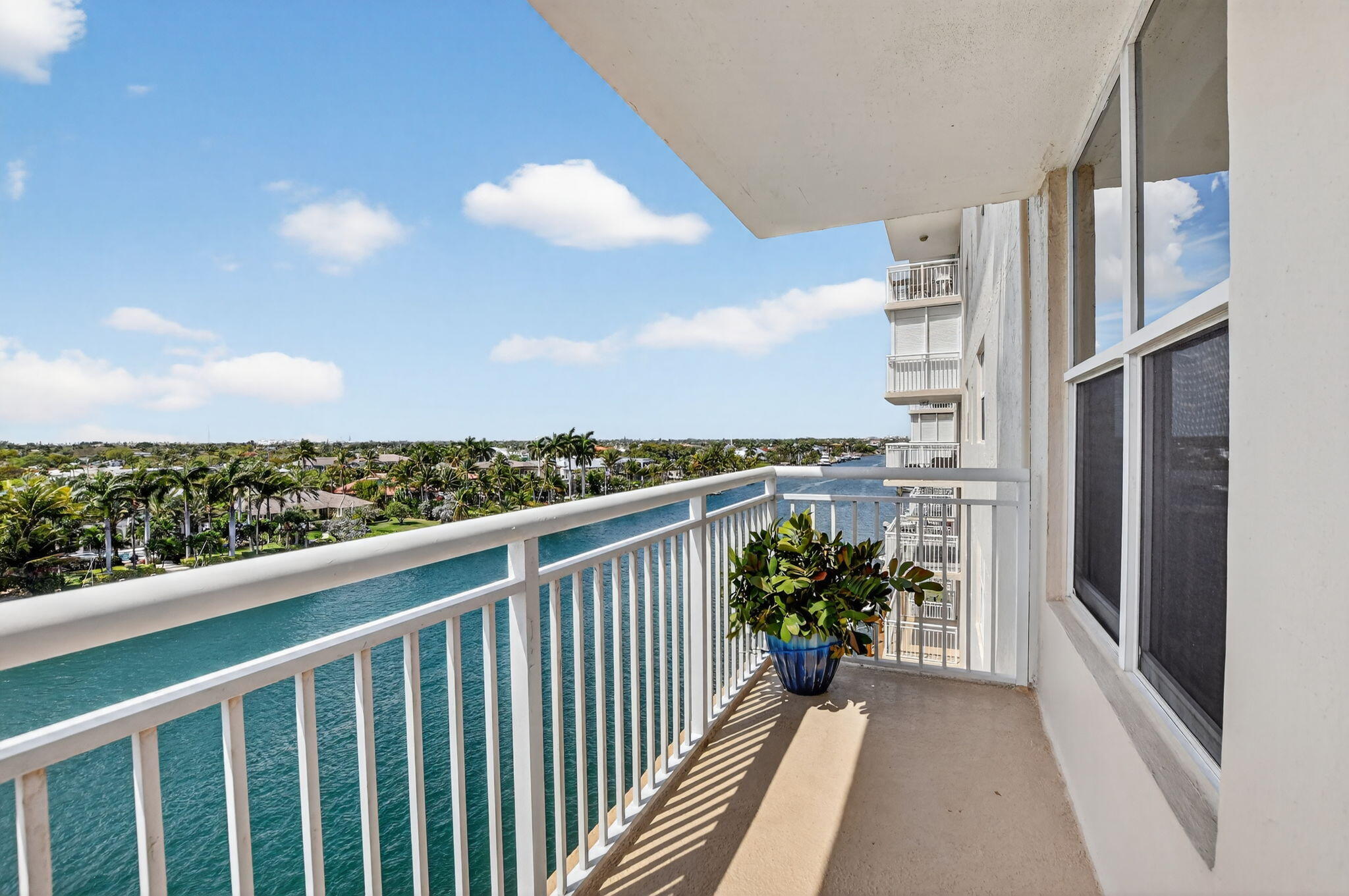 HILLSBORO LE BARON CONDO APTS - Residential