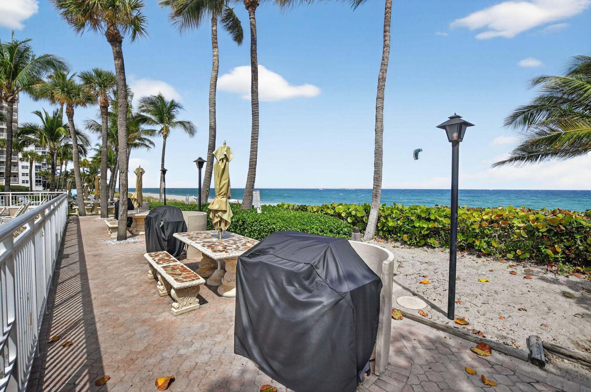 HILLSBORO LE BARON CONDO APTS - Residential