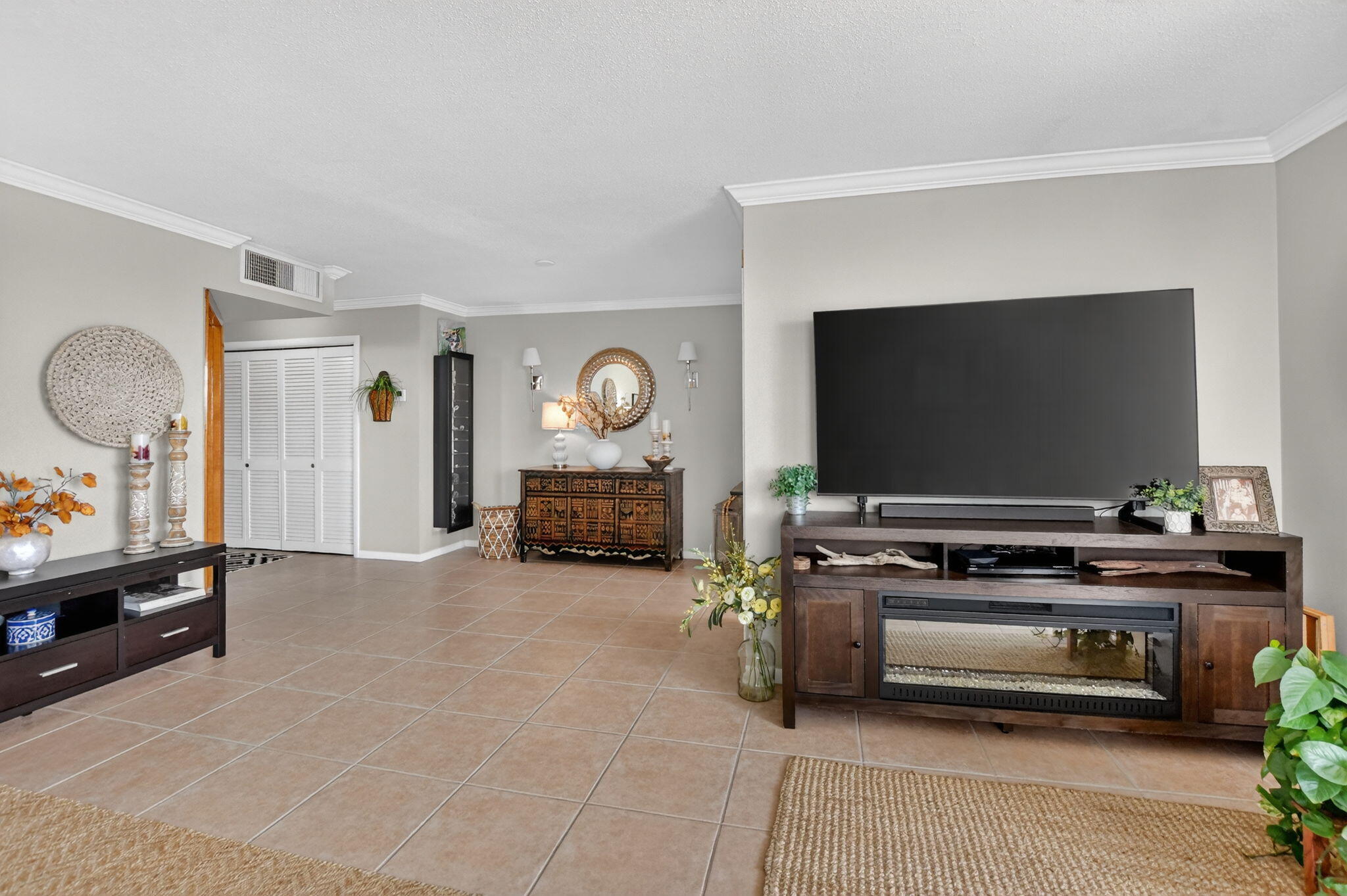 HILLSBORO LE BARON CONDO APTS - Residential