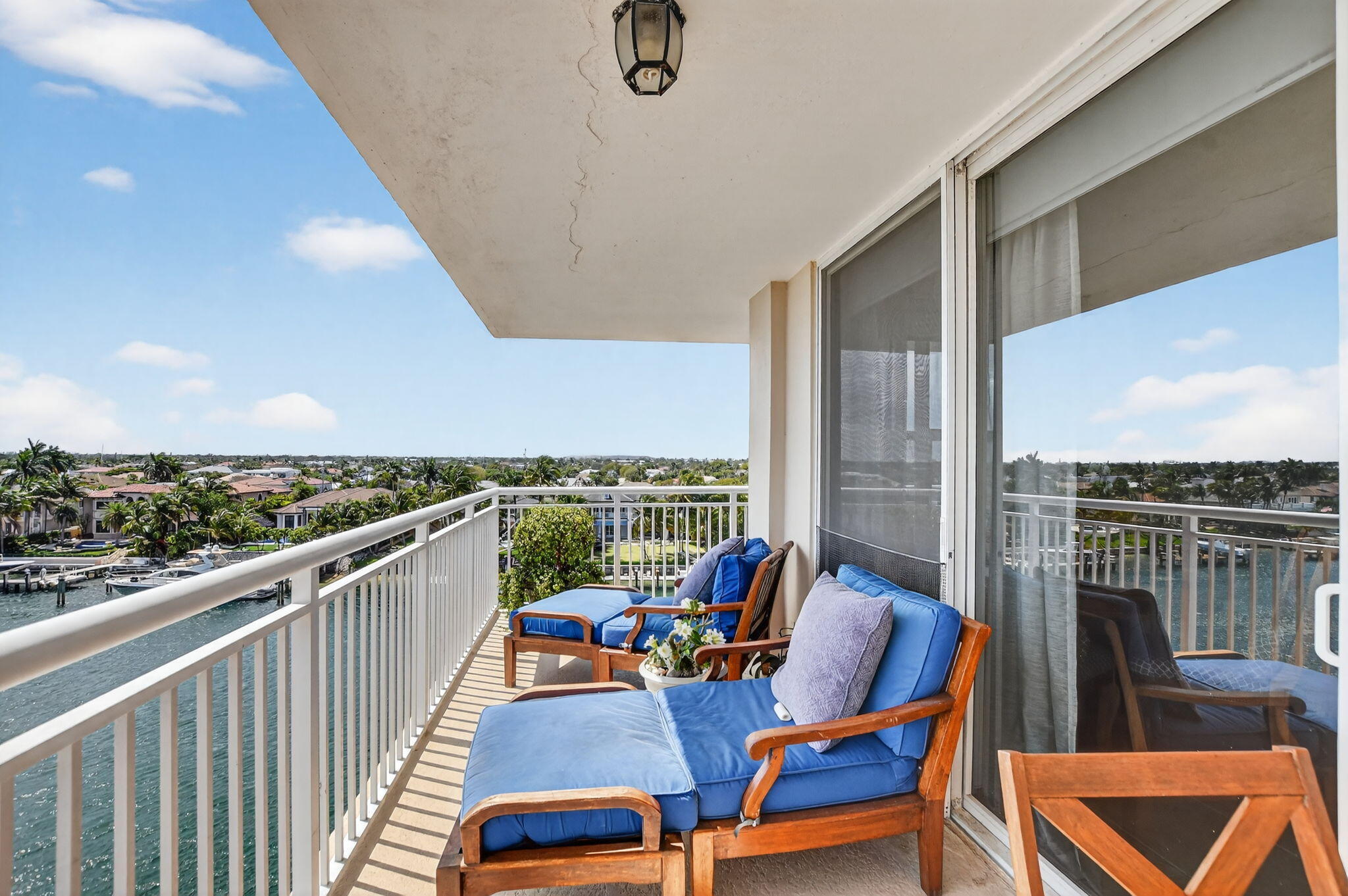 HILLSBORO LE BARON CONDO APTS - Residential