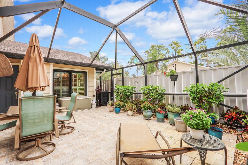 Photo of 1003 Summer Winds Lane, Jupiter, FL 33458 (MLS # R11029321)