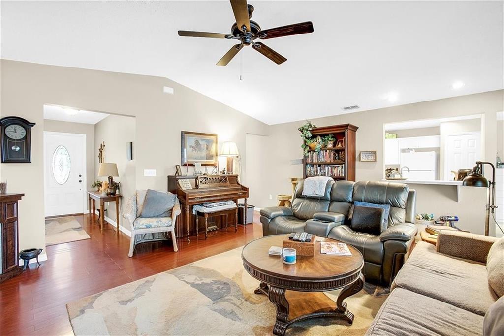 HIGHLAND SQUARE PHASE ONE - Residential