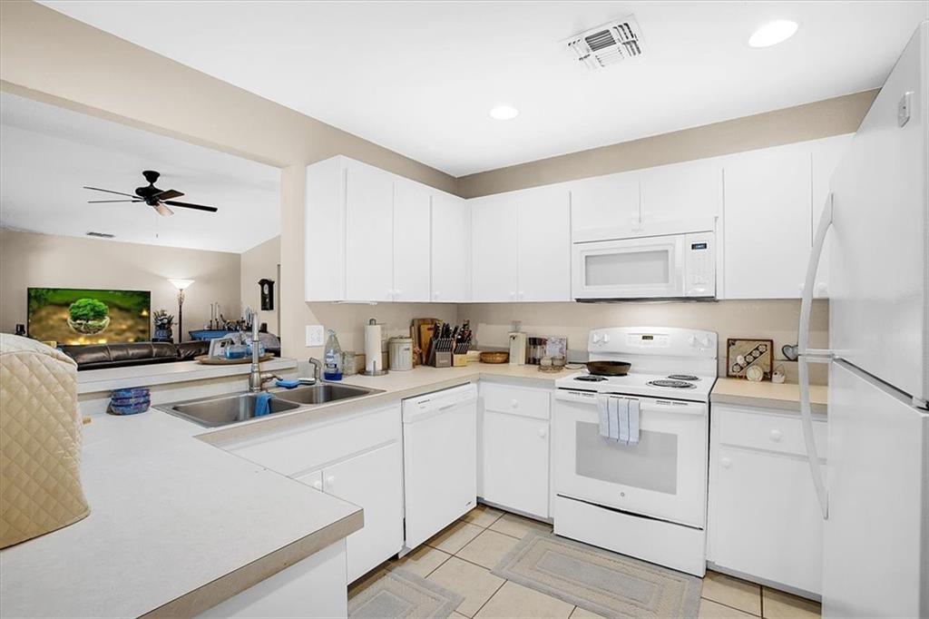 HIGHLAND SQUARE PHASE ONE - Residential