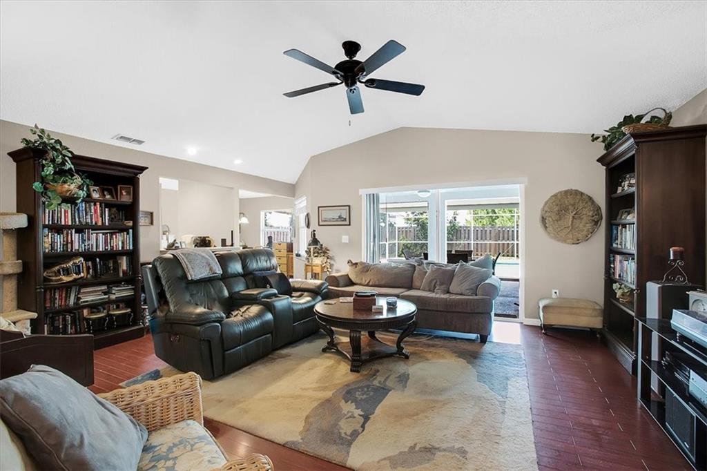 HIGHLAND SQUARE PHASE ONE - Residential