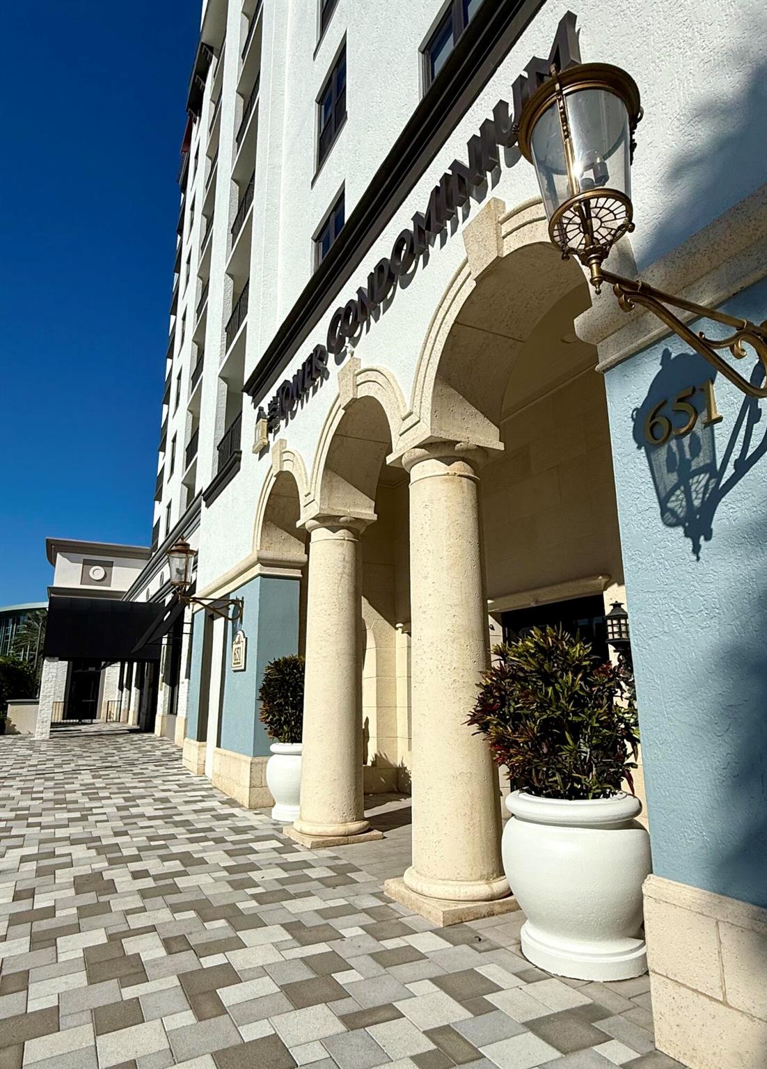 TOWER CONDO AT CITYPLACE - Residential Lease