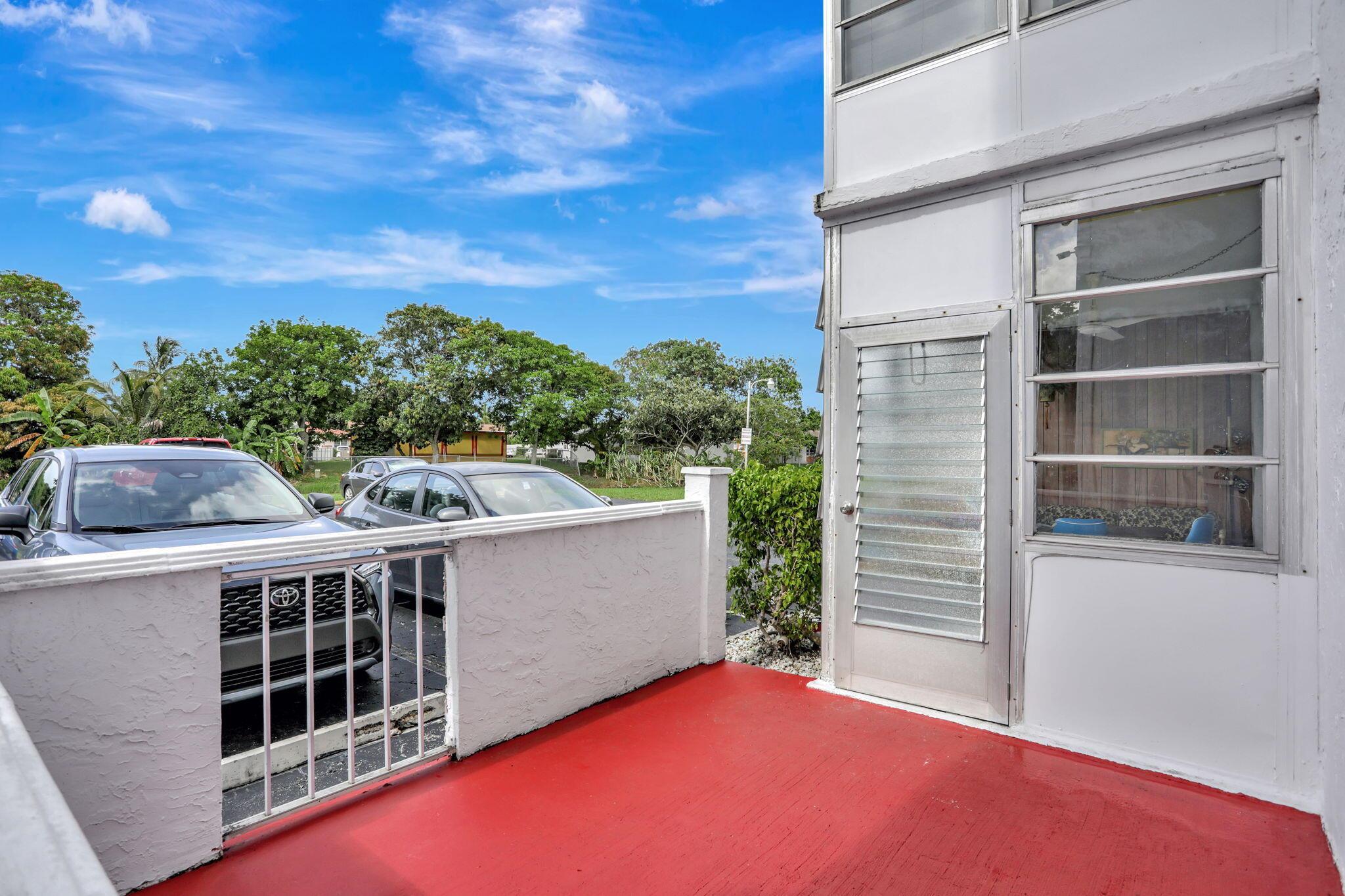 SAPPHIRE CONDO - Residential