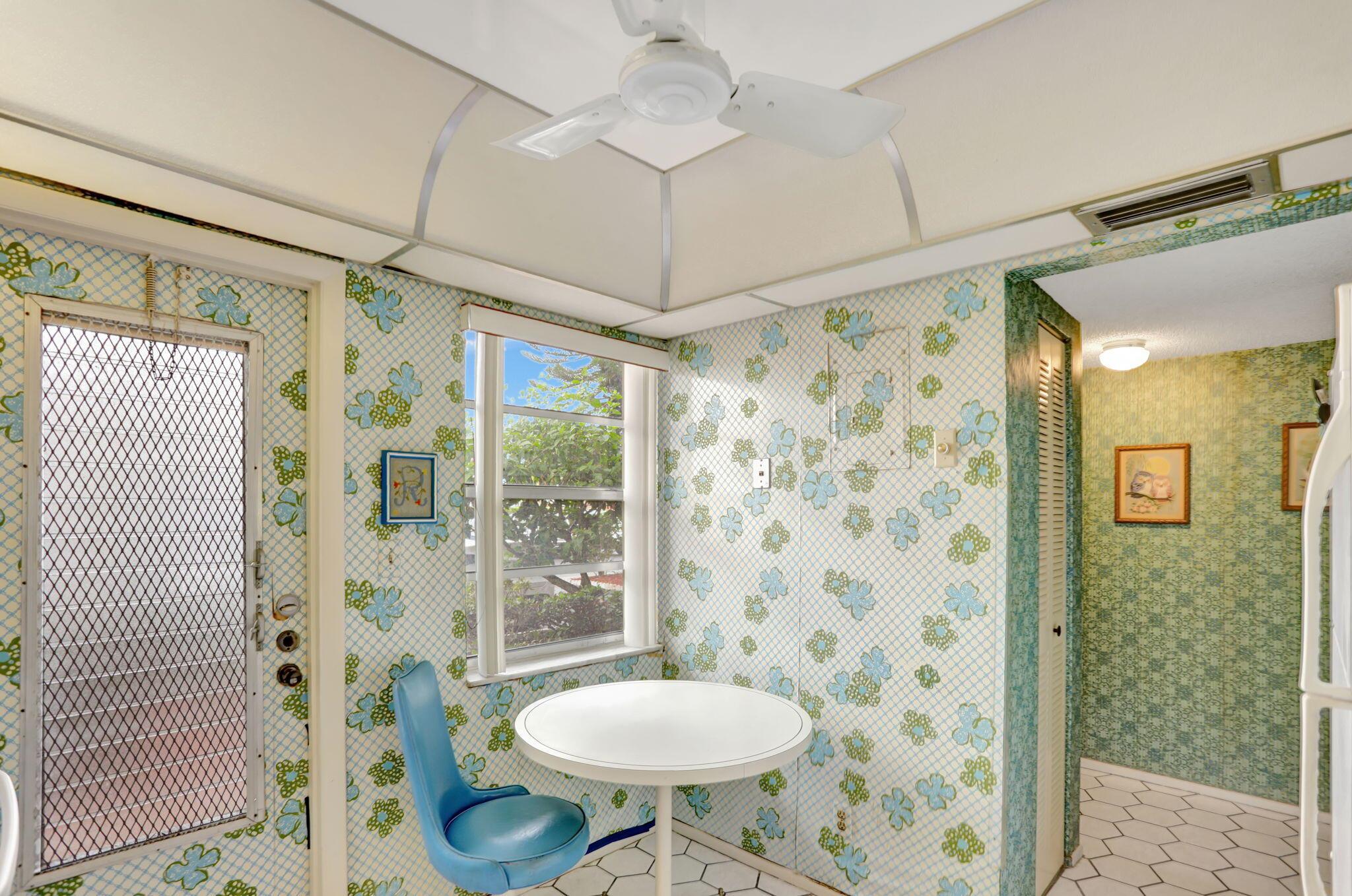 SAPPHIRE CONDO - Residential