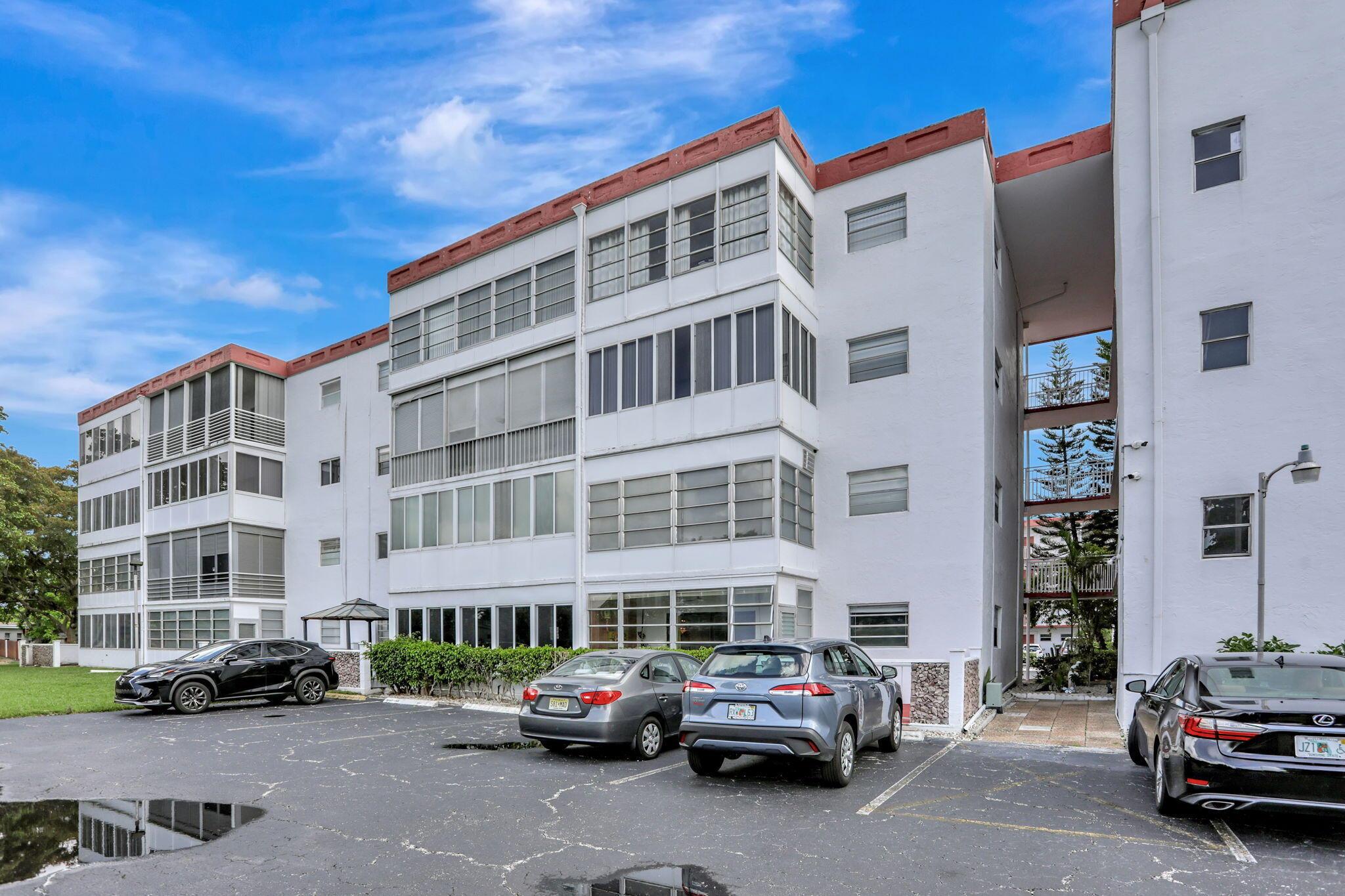 SAPPHIRE CONDO - Residential