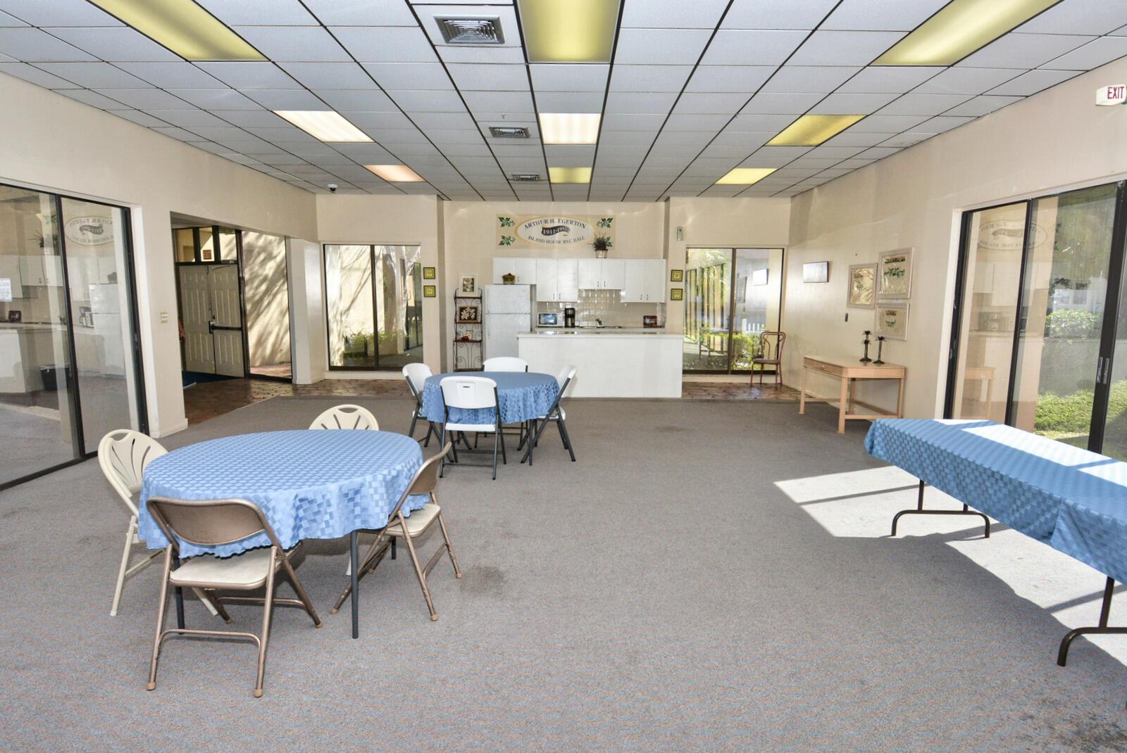 ISLAND HOUSE CONDOMINIUM - Residential