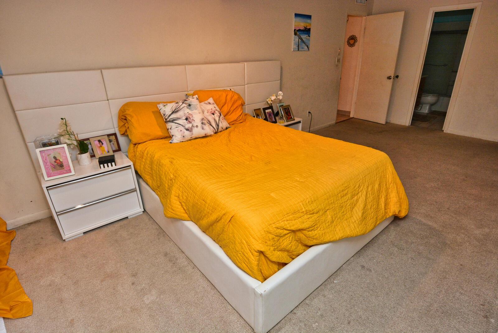 ISLAND HOUSE CONDOMINIUM - Residential