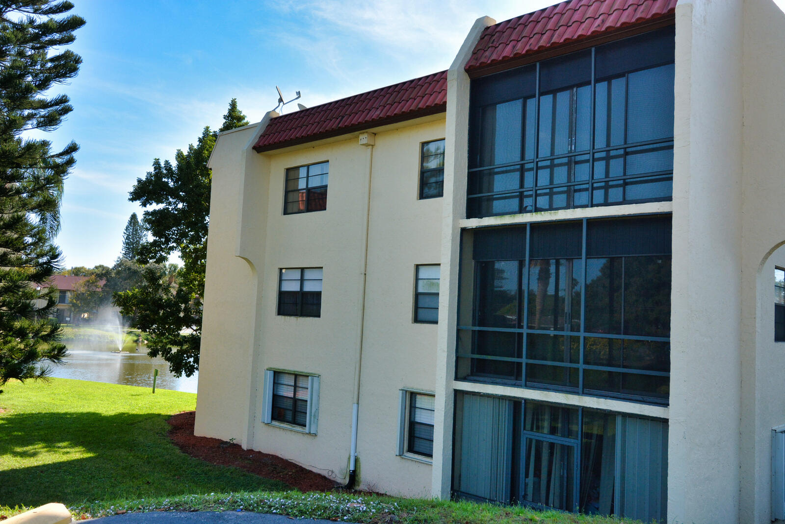 2050 Oleander Boulevard 5-306