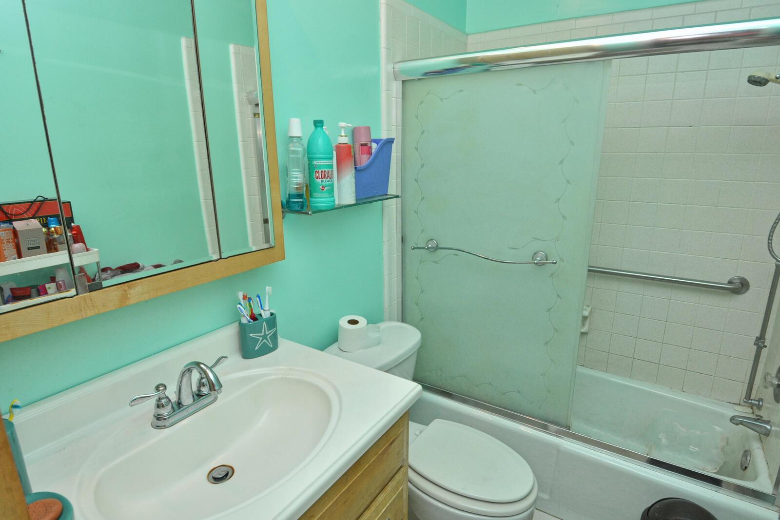 ISLAND HOUSE CONDOMINIUM - Residential