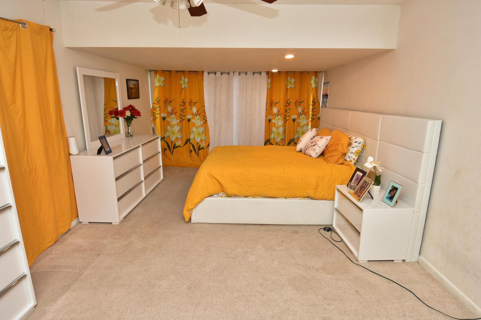 ISLAND HOUSE CONDOMINIUM - Residential