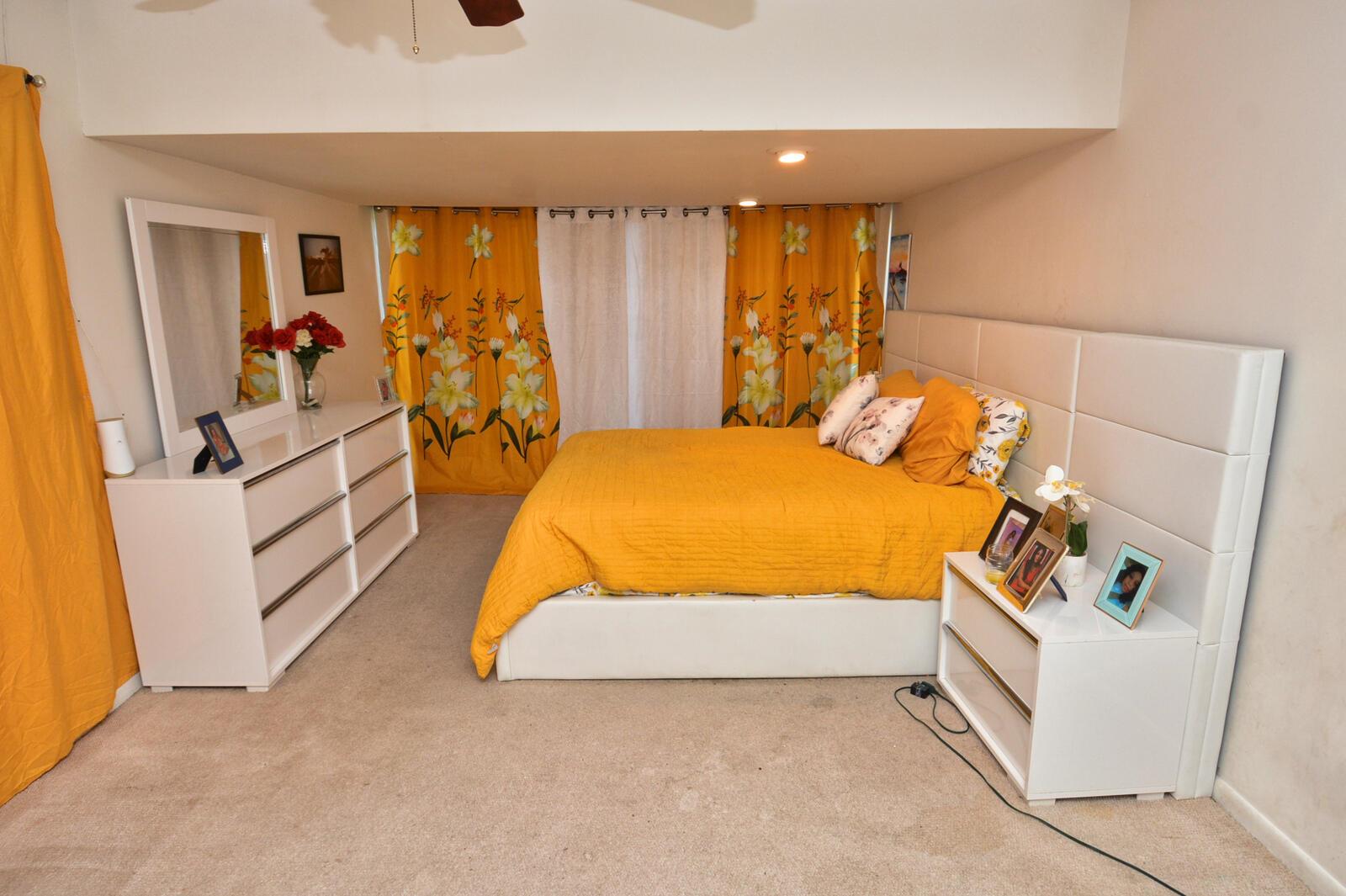 ISLAND HOUSE CONDOMINIUM - Residential