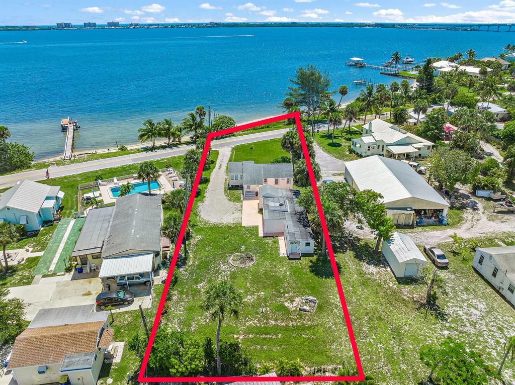 Photo of 4760 NE Indian River Drive, Jensen Beach, FL 34957 (MLS # R10806510)