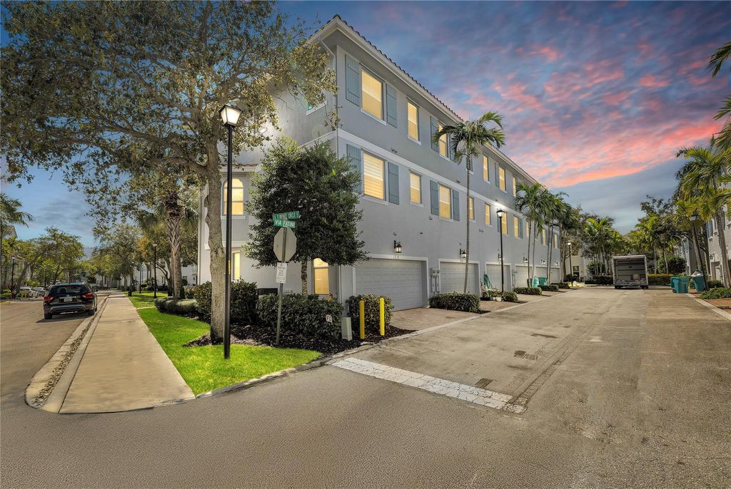 Photo of 1218 Via Fatini #1218, Boynton Beach, FL 33426 (MLS # F10490567)