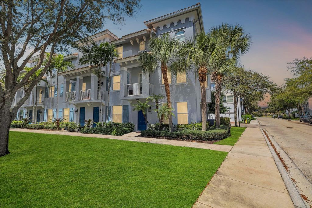 Photo of 1218 Via Fatini #1218, Boynton Beach, FL 33426 (MLS # F10490567)