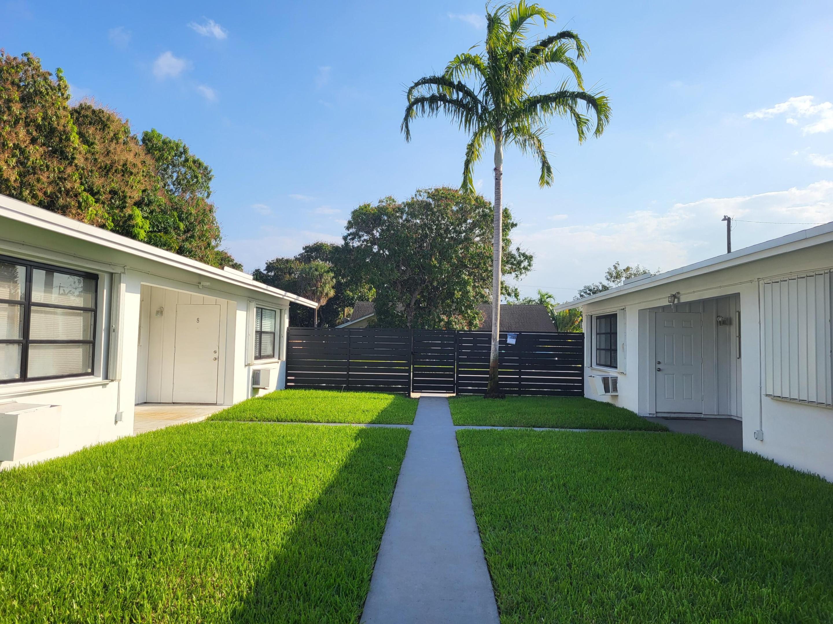 325 NW 25th Street 3